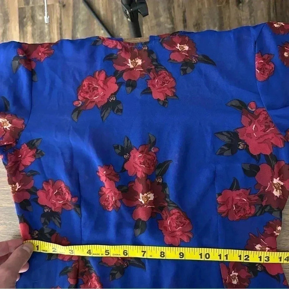 Dynamite floral flowy blouse XS - Picture 8 of 11